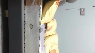 Mofos - 苗条妹子Jada Kai被Charles Dera抓到自慰后狠操骚B