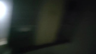大学生在她的宿舍里被调皮了