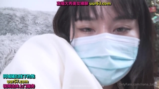 宅男撸管福利最近很火的网红尤物少女私人玩物10K粉丝福利(会员版)乳房白又大淫水特别多内裤湿透了水汪汪超级诱人2V1