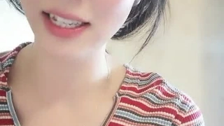 【孕妇也疯狂】街头电动车裸露，挑逗男友也不怕交警查，小区楼道里啪啪无【孕妇也疯狂】街头电动车裸露，挑逗男友也不怕交警查，小区楼道里啪啪无套，套，