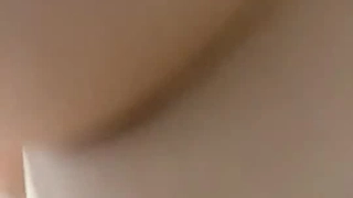 动漫宝贝在卧室里自慰
