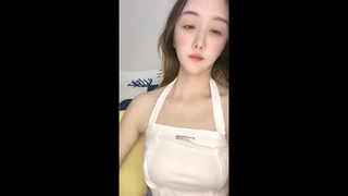 业余学生被舔天然乳房并被猛烈干