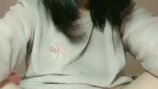一枝梨花压海棠18岁ABC学生妹爸妈不在家邀请我去约炮最后口暴用力吸干