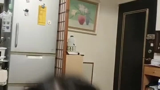 黑人与中国少妇XXXX视频在线双手扶胯嘴刁手机战斗姿态（大连）
