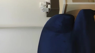 古风装扮红肚兜小姐姐！新人下海极度风骚！自摸粉穴很妩媚，假屌按摩器多种道具，炮友後入爆操